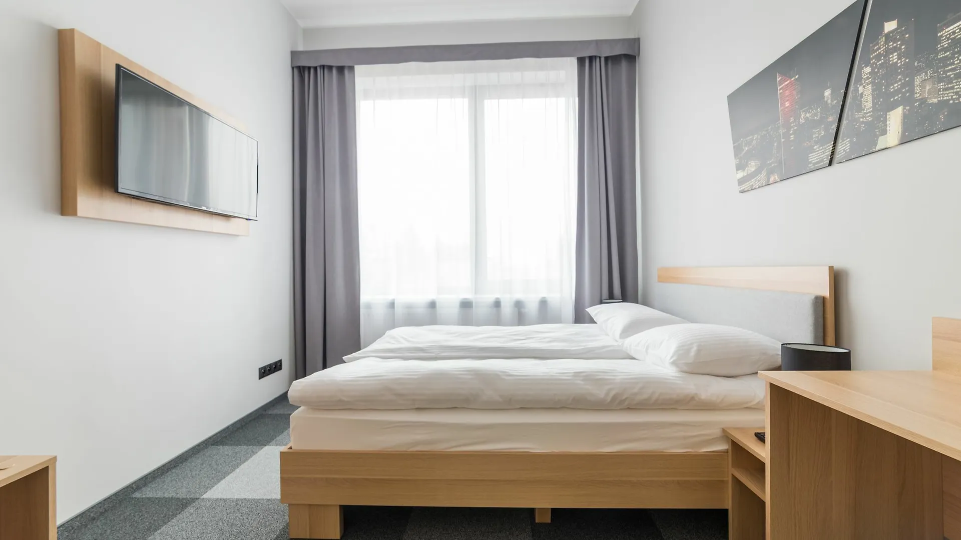 Waw Hotel Airport Okecie Warschau Polen
